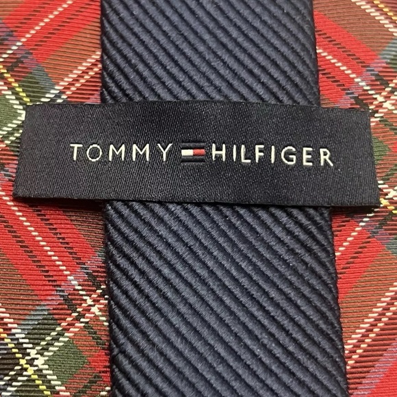 Tommy Hilfinger Red Plaid Holiday Men’s Tie - Picture 7 of 12